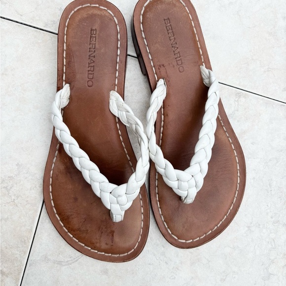 Bernardo Theo thong salads braided brown and white size 7.5 leather - Picture 4 of 8
